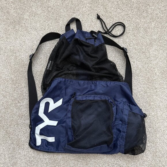 TYR Big Mesh Mummy Backpack 40L Black Zip Pocket swim - Picture 2 of 7